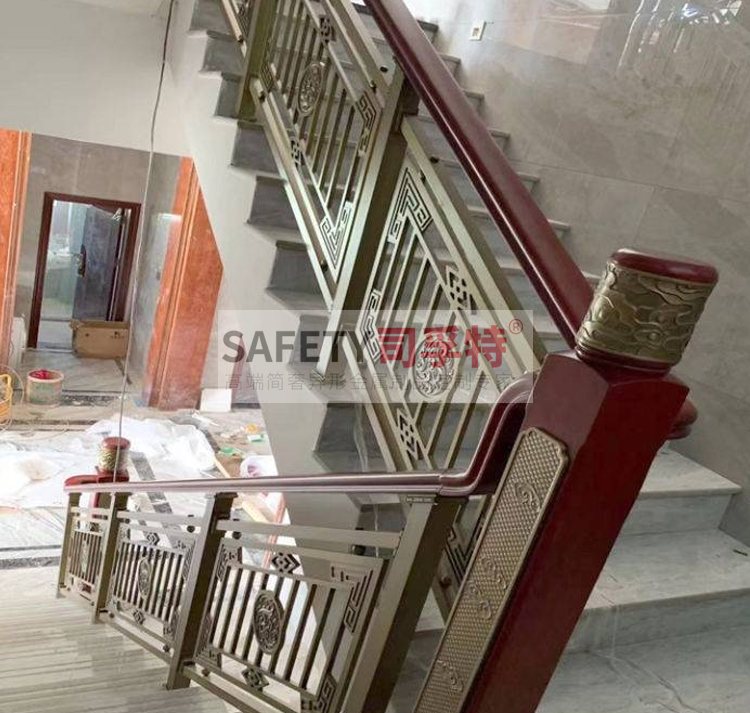 銅藝樓梯扶手：結(jié)構(gòu)獨(dú)特，造型優(yōu)美，堅(jiān)固耐用[司孚特銅藝護(hù)欄，銅樓梯扶手](圖4)