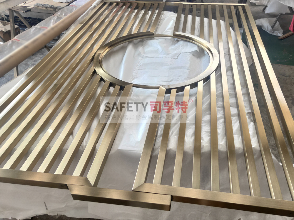 金屬屏風（不銹鋼屏風、鋁雕屏風）安裝過程和步驟講解(圖4)